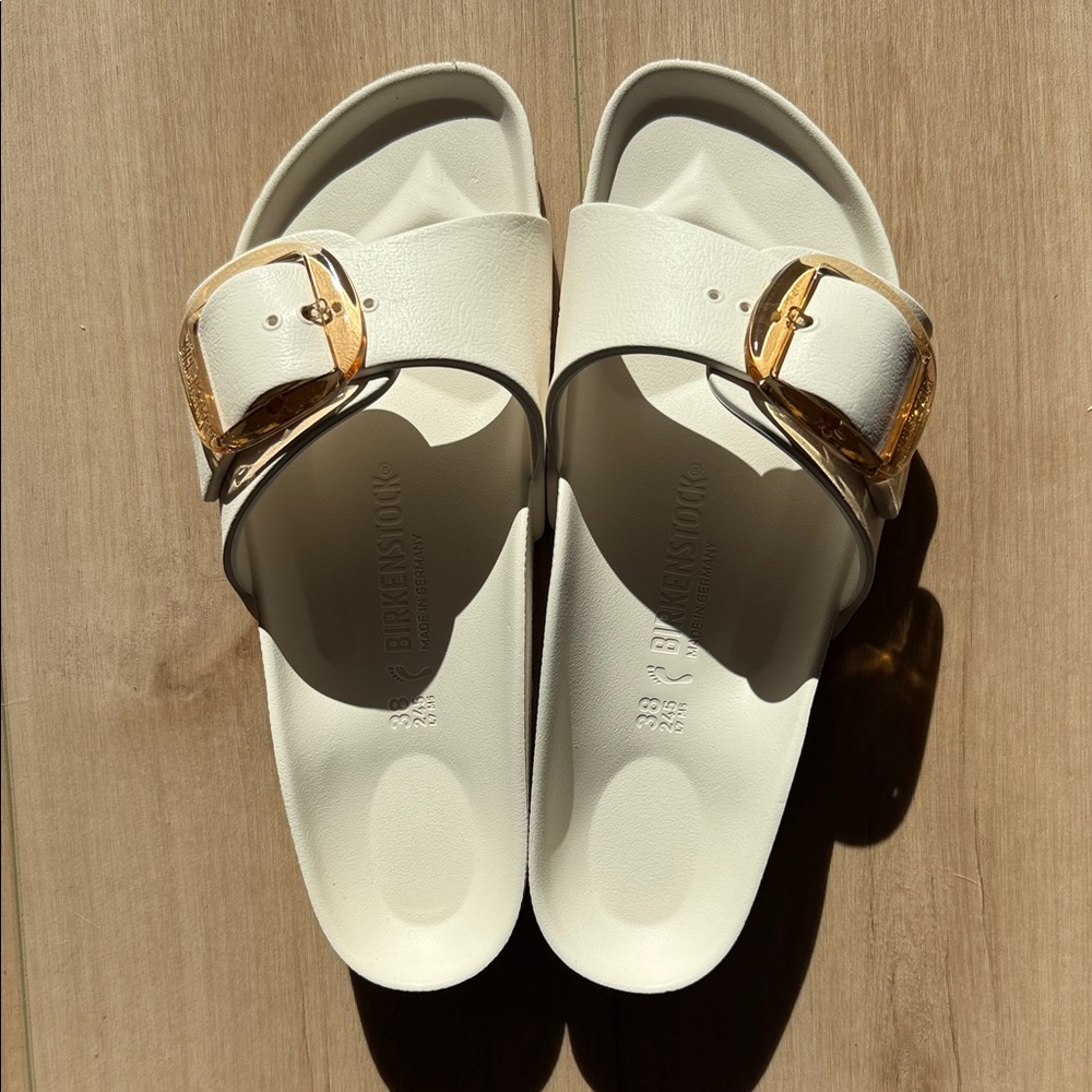 Birkenstock Madrid Big Buckle EVA sandal in the color Eggshell.